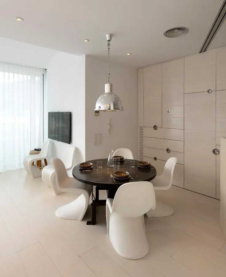 Cadaques White Sea Apartments