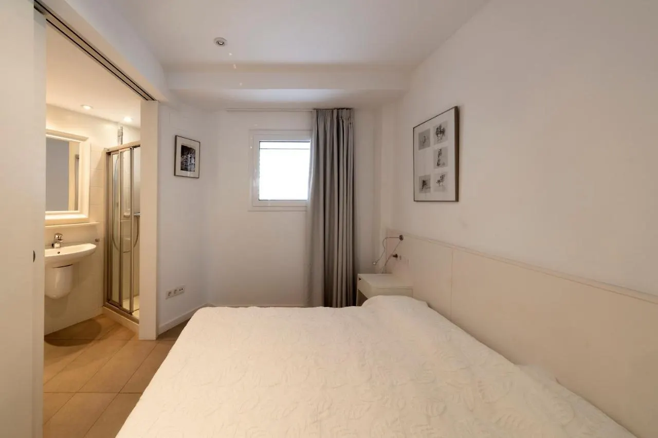Cadaques White Sea Apartments