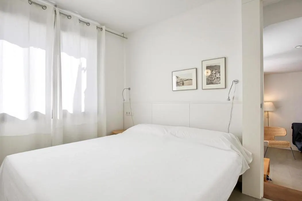 Cadaques White Sea Apartments